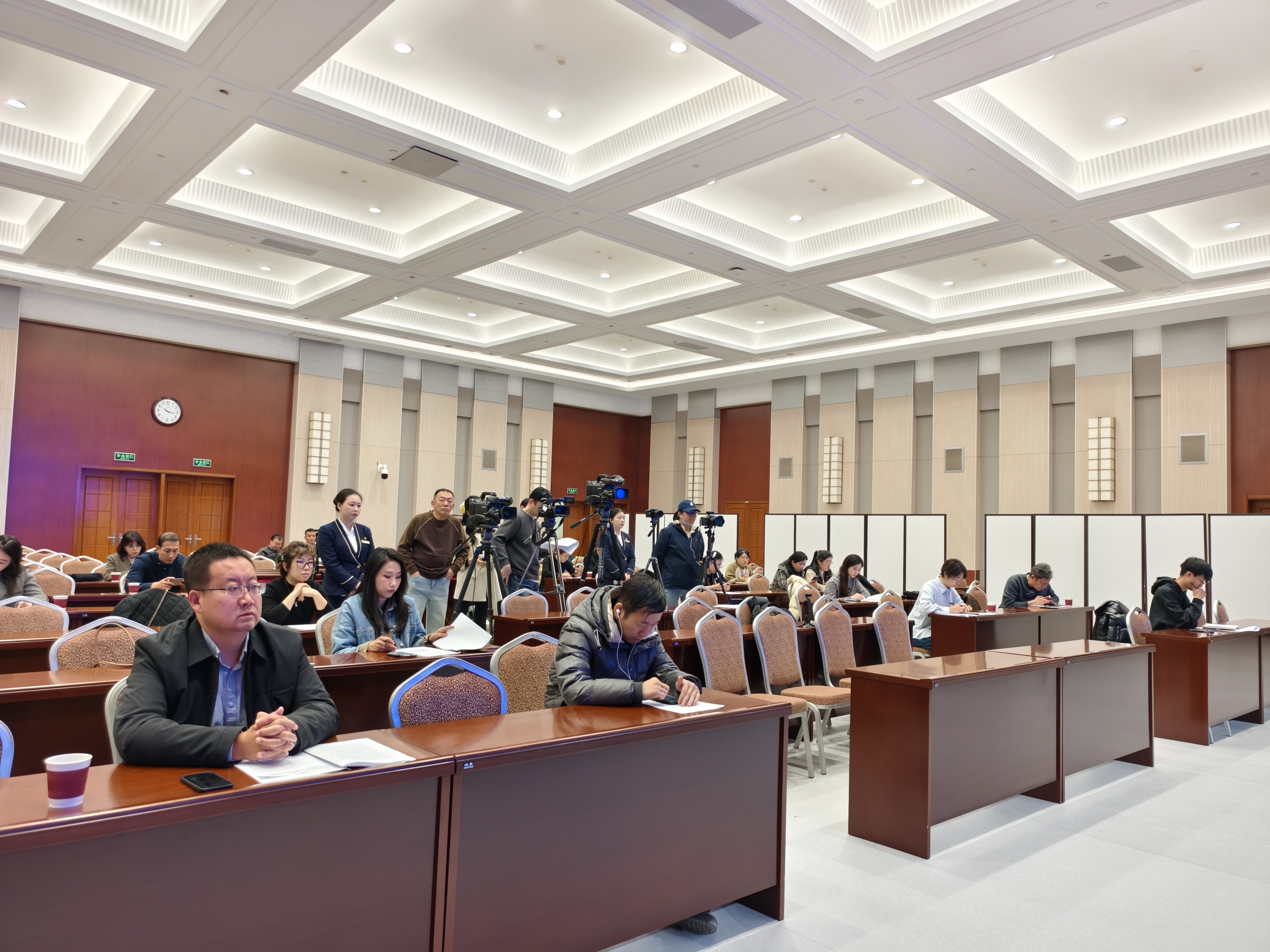 微信图片_2025-10-29_110637_884 微信图片_2025-10-29_110637_884